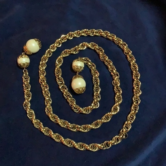 HEIRLOOM VINTAGE STUNNER - Picture 2 of 9